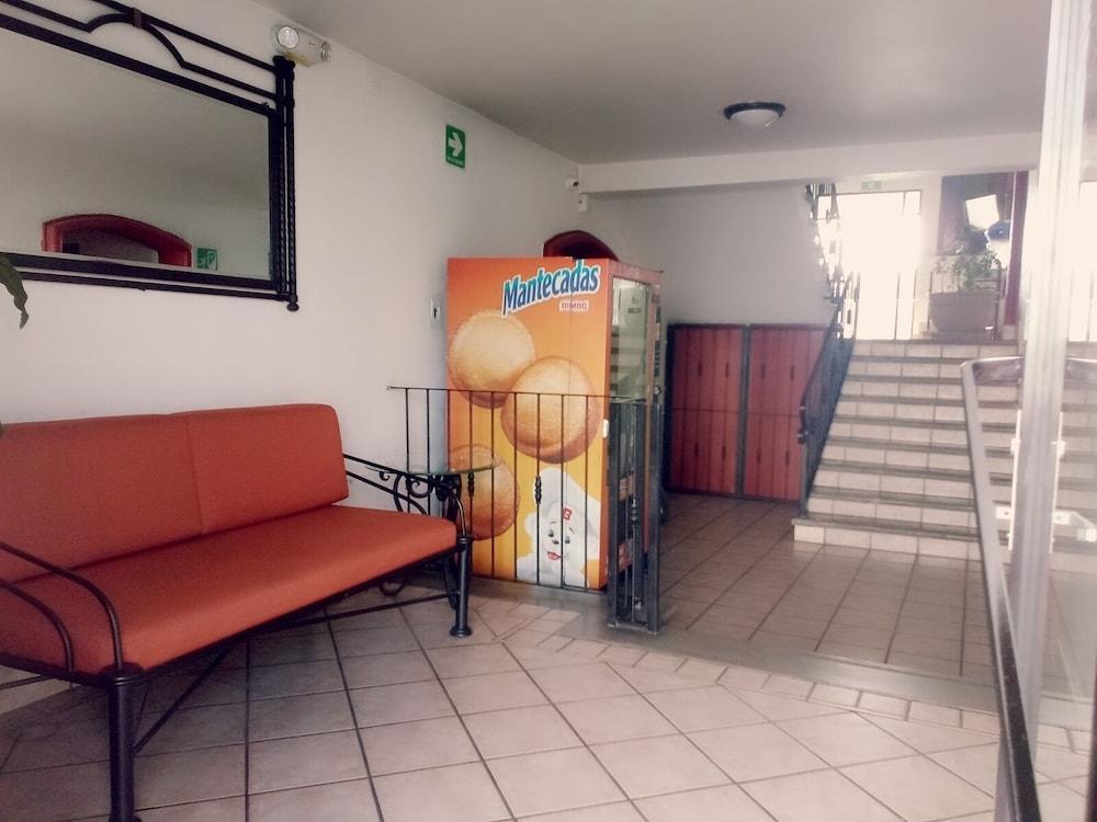 Hotel Arboledas Industrial Guadalajara Buitenkant foto