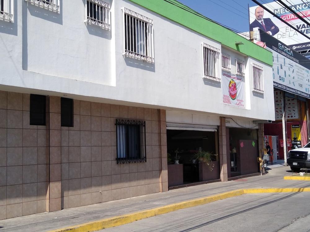 Hotel Arboledas Industrial Guadalajara Buitenkant foto